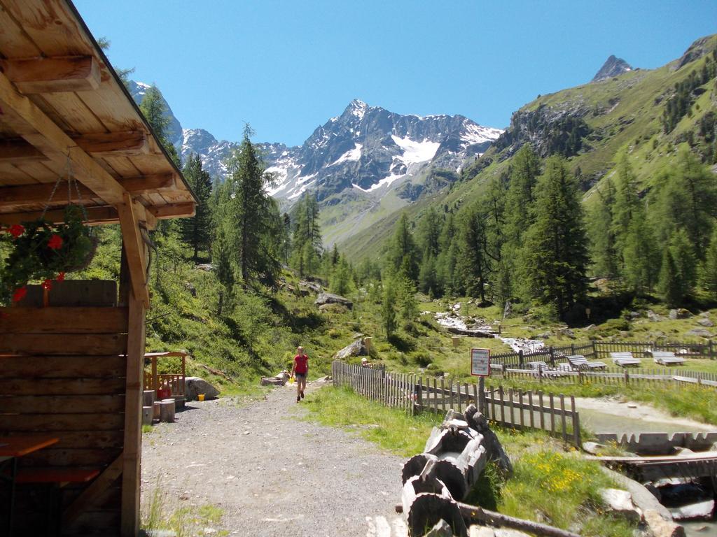 Haus Schoderbock Apartment Sankt Leonhard im Pitztal Ruang foto
