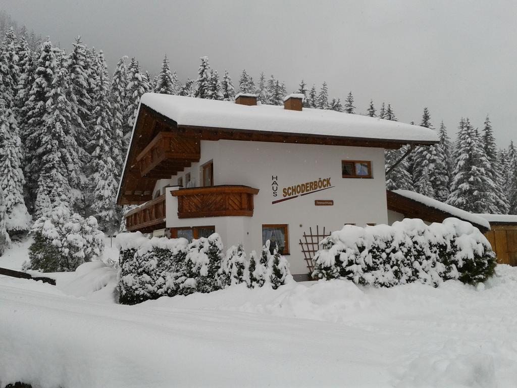 Haus Schoderbock Apartment Sankt Leonhard im Pitztal Ruang foto
