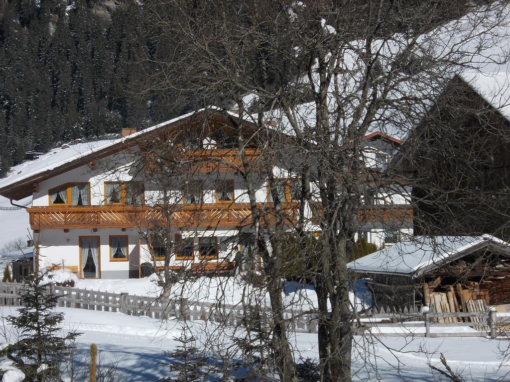 Haus Schoderbock Apartment Sankt Leonhard im Pitztal Bagian luar foto