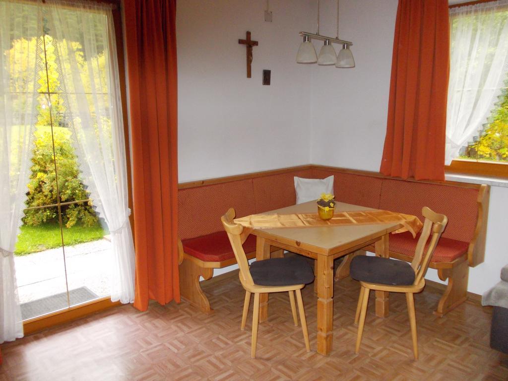 Haus Schoderbock Apartment Sankt Leonhard im Pitztal Bagian luar foto