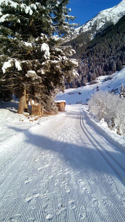 Haus Schoderbock Apartment Sankt Leonhard im Pitztal Bagian luar foto