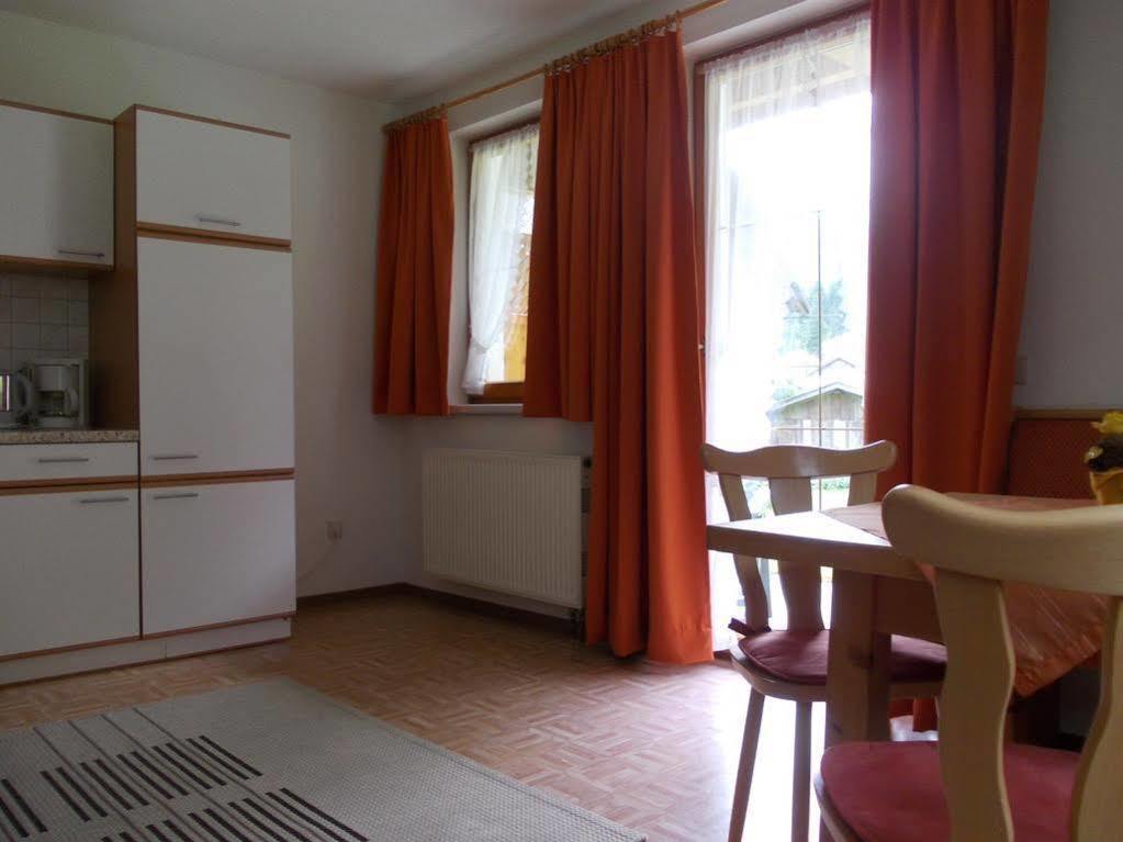 Haus Schoderbock Apartment Sankt Leonhard im Pitztal Bagian luar foto