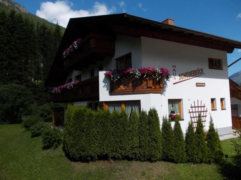 Haus Schoderbock Apartment Sankt Leonhard im Pitztal Bagian luar foto