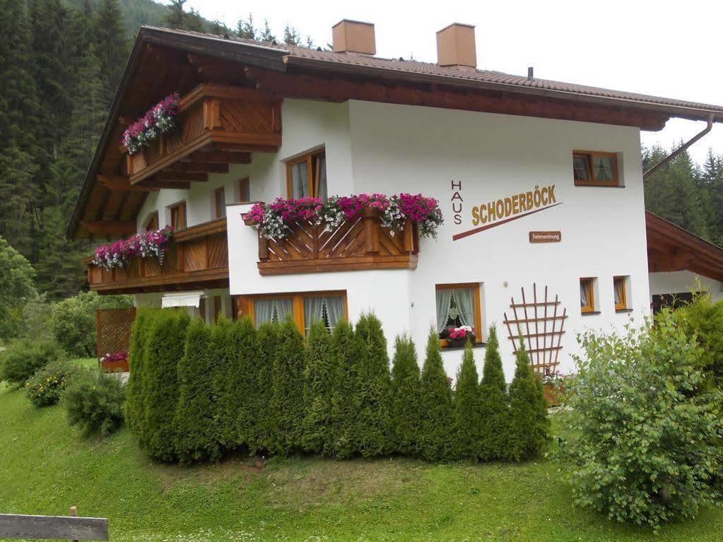 Haus Schoderbock Apartment Sankt Leonhard im Pitztal Bagian luar foto