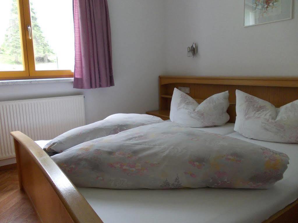 Haus Schoderbock Apartment Sankt Leonhard im Pitztal Bagian luar foto